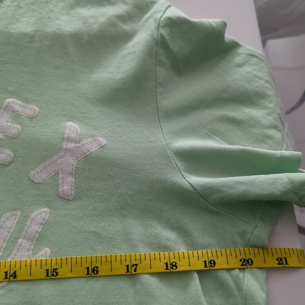 Women's Malibu Green T-Shirt - Size Large Great Condition - Picture 5 of 5